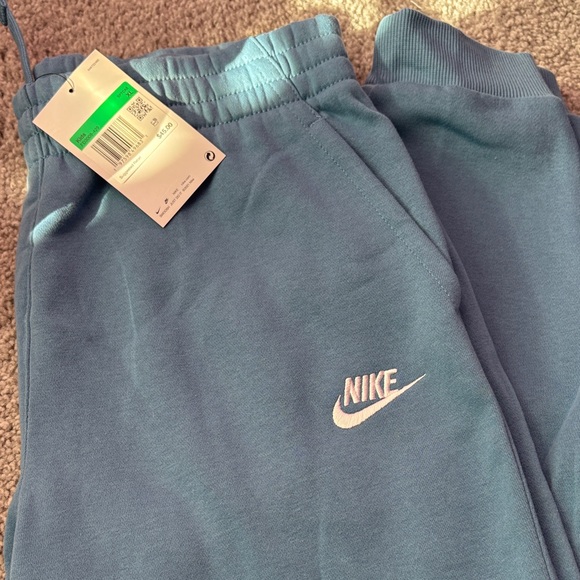 Nike Light Blue Hoodie and Sweatpants Set - Picture 2 of 4